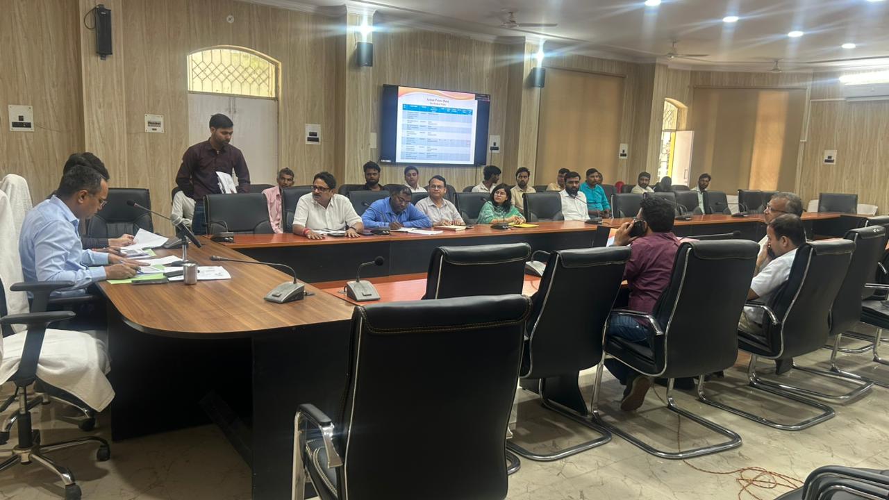 सीडीओ ने विभिन्न प्रकार के अपशिष्टों के वैज्ञानिक निस्तारण एवं प्रभावी अनुपालन के दिए निर्देश