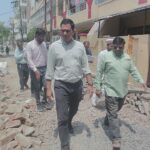 ख़राब निर्माण पर नगर आयुक्त का बड़ा एक्शन-4 निर्माण ठेकेदार/फर्मो पर नगर आयुक्त ने लिया कड़ा एक्शन